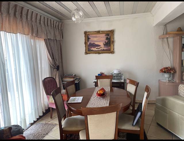 3 BEDROOM FREEHOLD FOR SALE IN SOSHANGUVE XX
